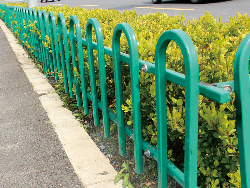 鋅鋼草坪護(hù)欄